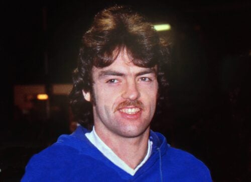 John Wark sov i en kommodeskuffe som barn.