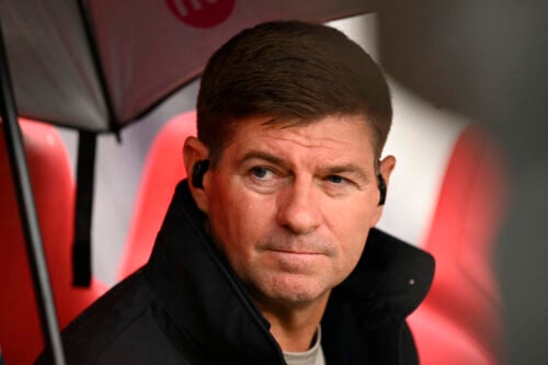Steven Gerrard er godt tilfreds.
