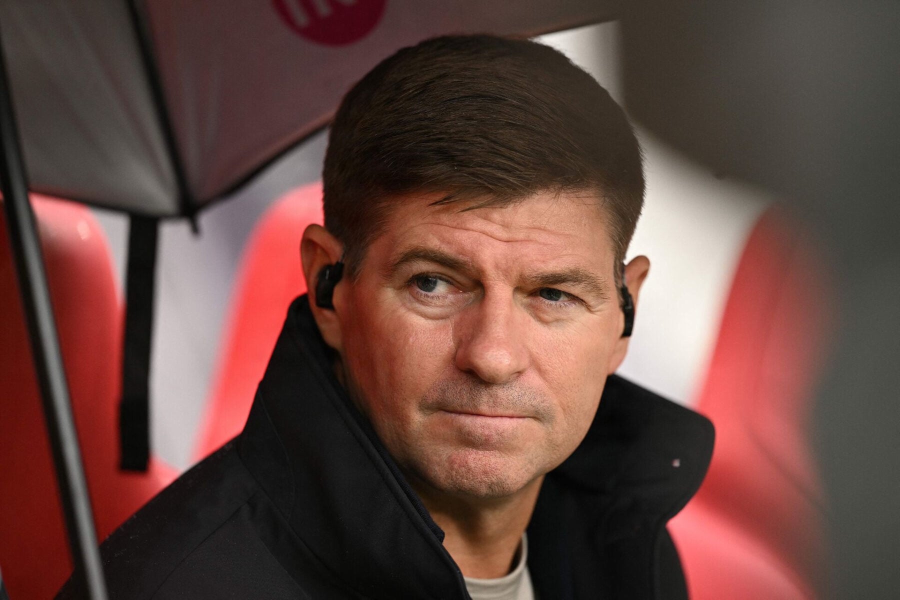 Steven Gerrard er godt tilfreds.