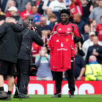 Manchester United har sikret sig Carlos Baleba for omkring 611 millioner kroner, men fansene må vente med at se ham i aktion.