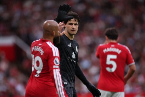 Senne Lammens havde ikke sin bedste dag på kontoret, da Manchester United søndag måtte nøjes med 2-2 mod Everton i Premier League.