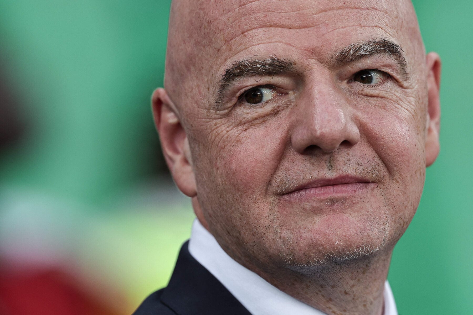FIFA-præsident Gianni Infantino har ingen planer om at forlade posten. Nu er det således bekræftet, at han genopstiller.