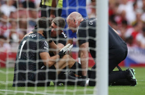 Emiliano Martinez bliver svinet til.