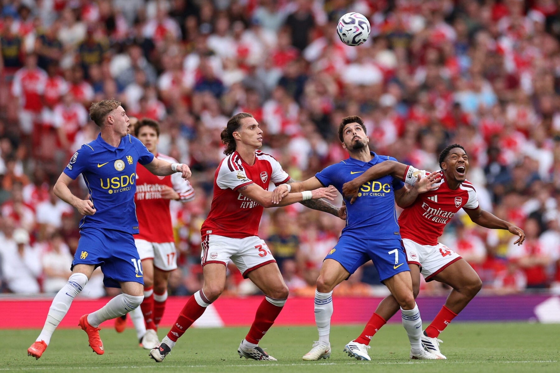 Arsenal spillede topkamp mod Chelsea søndag aften i Premier League, hvor der i den grad var smæk for skillingen.