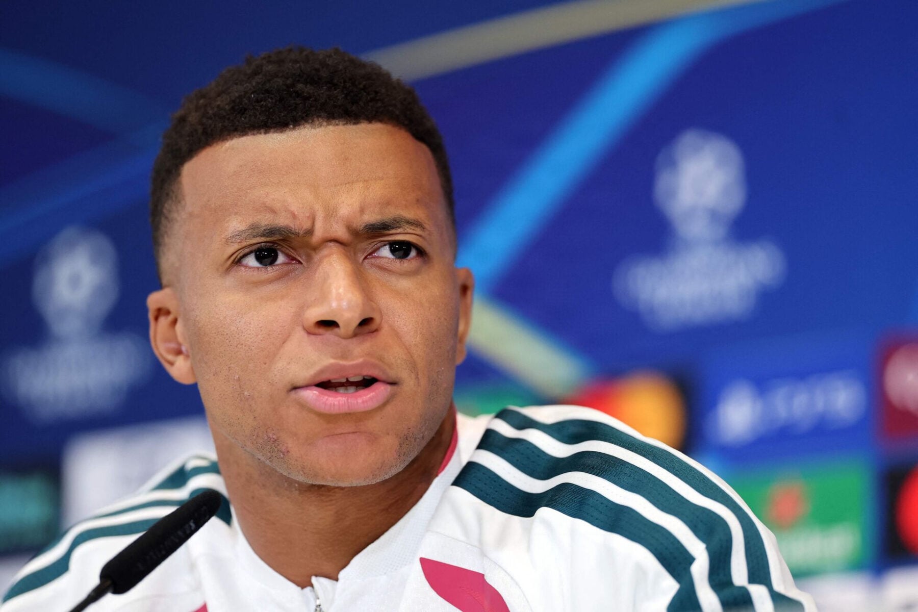 Kylian Mbappé har peget på sin Ballon d'Or-favorit.