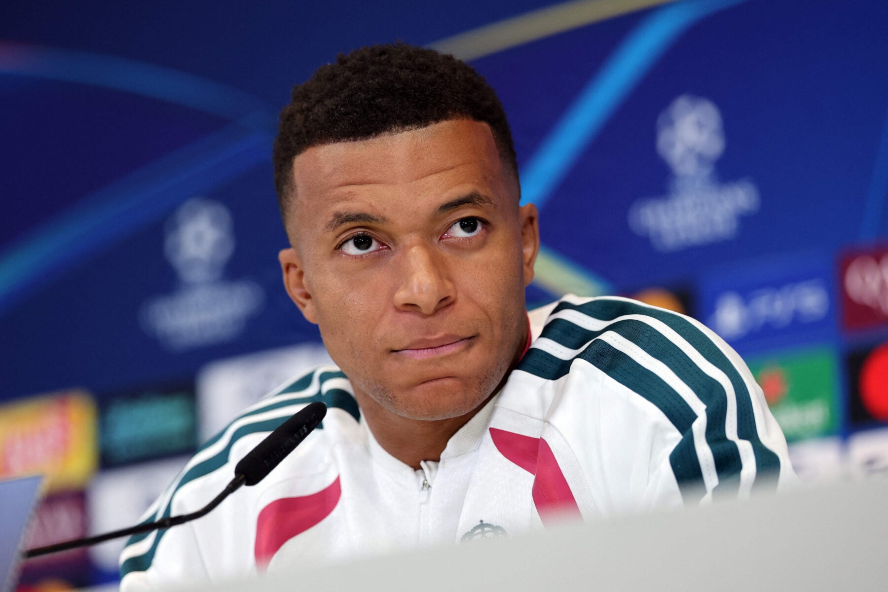 Kylian Mbappé og Real Madrid indleder Champions League klokken 21.00 mod Inter, men før kampen er den franske stjerne havnet i modvind.