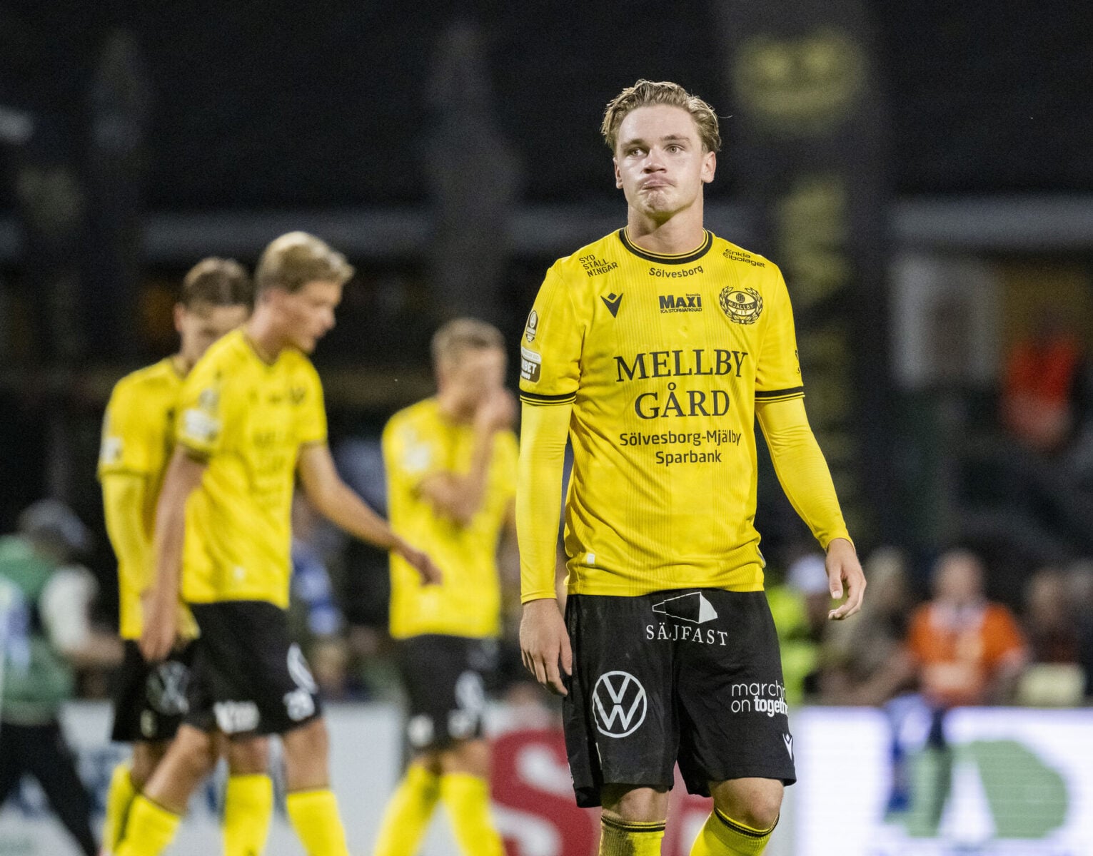 Karl Marius Aksum er blevet fyret i svenske Mjällby AIF.