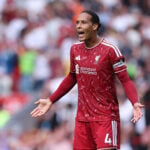 Virgil van Dijk har fortsat til gode at træffe en altafgørende beslutning om fremtiden på det hollandske landshold, hvor situationen er uafklaret.