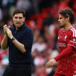 Liverpool bliver nu sat i forbindelse med en særdeles rutineret forstærkning til højre back, som er klubbens ømme punkt.