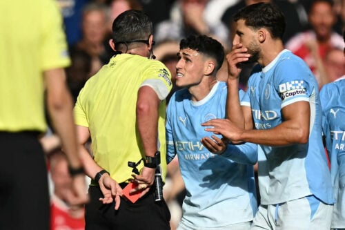 Phil Foden fik direkte rødt kort.