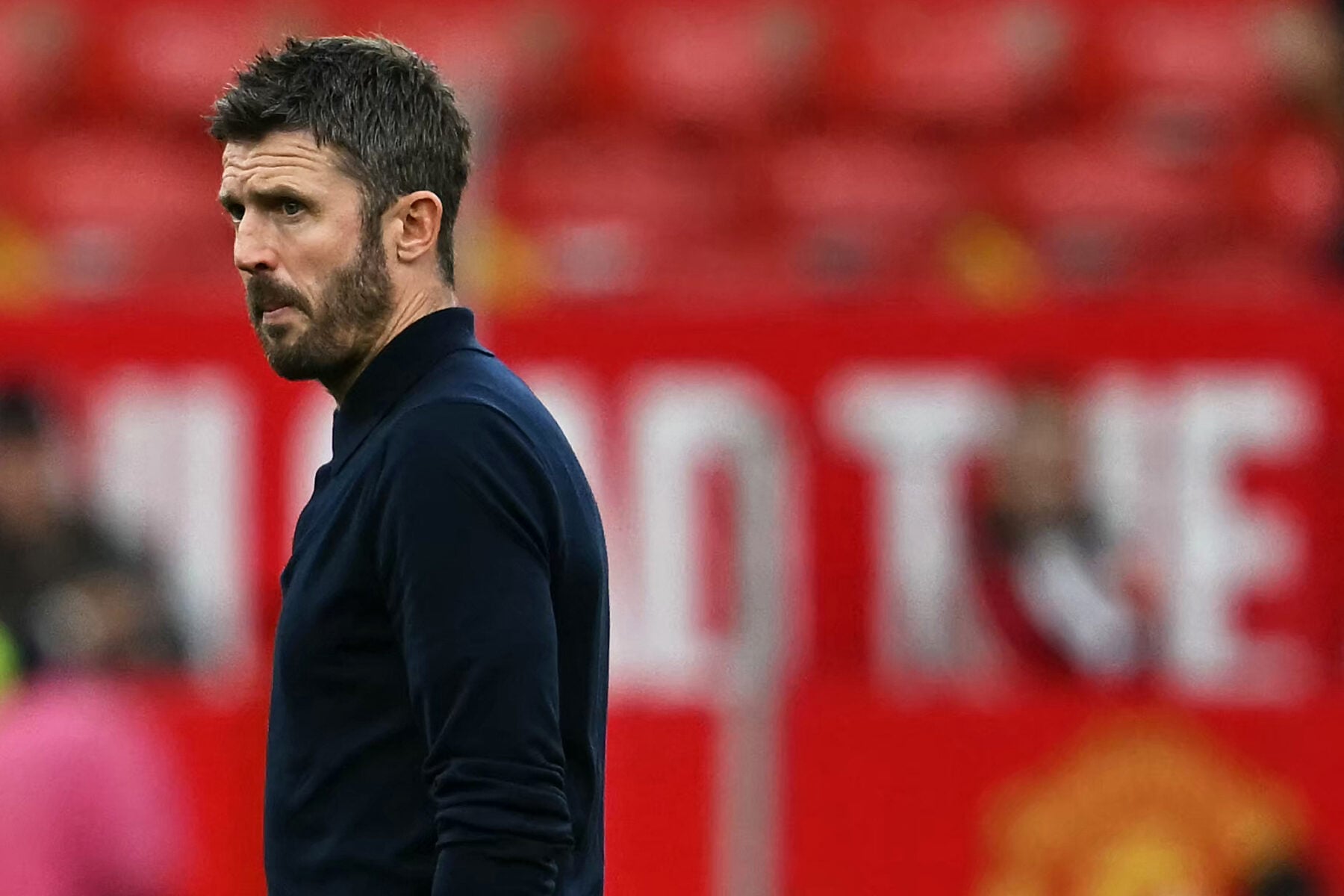 Michael Carrick er havnet under pres i Manchester United efter en turbulent start på sæsonen. Nu kommer en markant melding.