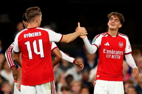 Max Dowman er blot 16 år, men har allerede gjort sig gældende i Arsenal. Nu lurer en udlejning i kulissen, skriver BBC.