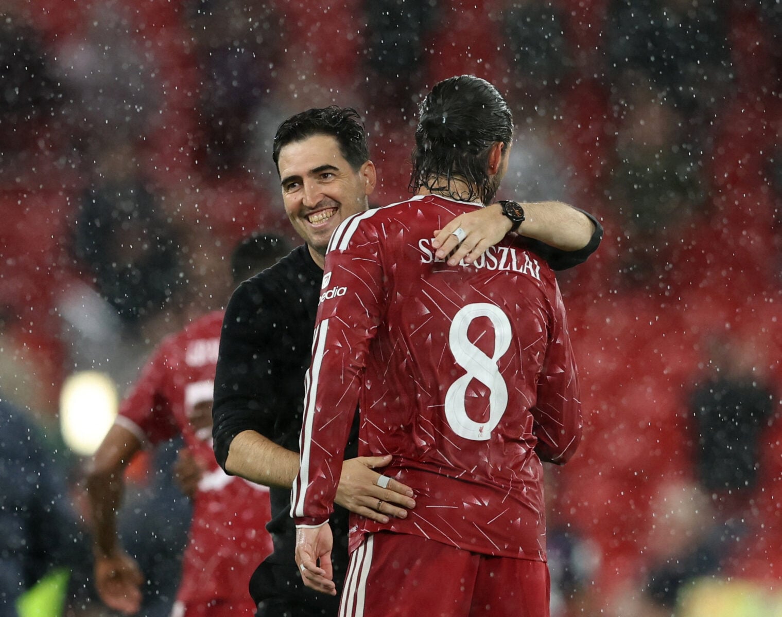 Cheftræner Andoni Iraola vender tilbage til velkendte rammer, når Liverpool brager sammen med Bournemouth i Premier League søndag klokken 15.00.