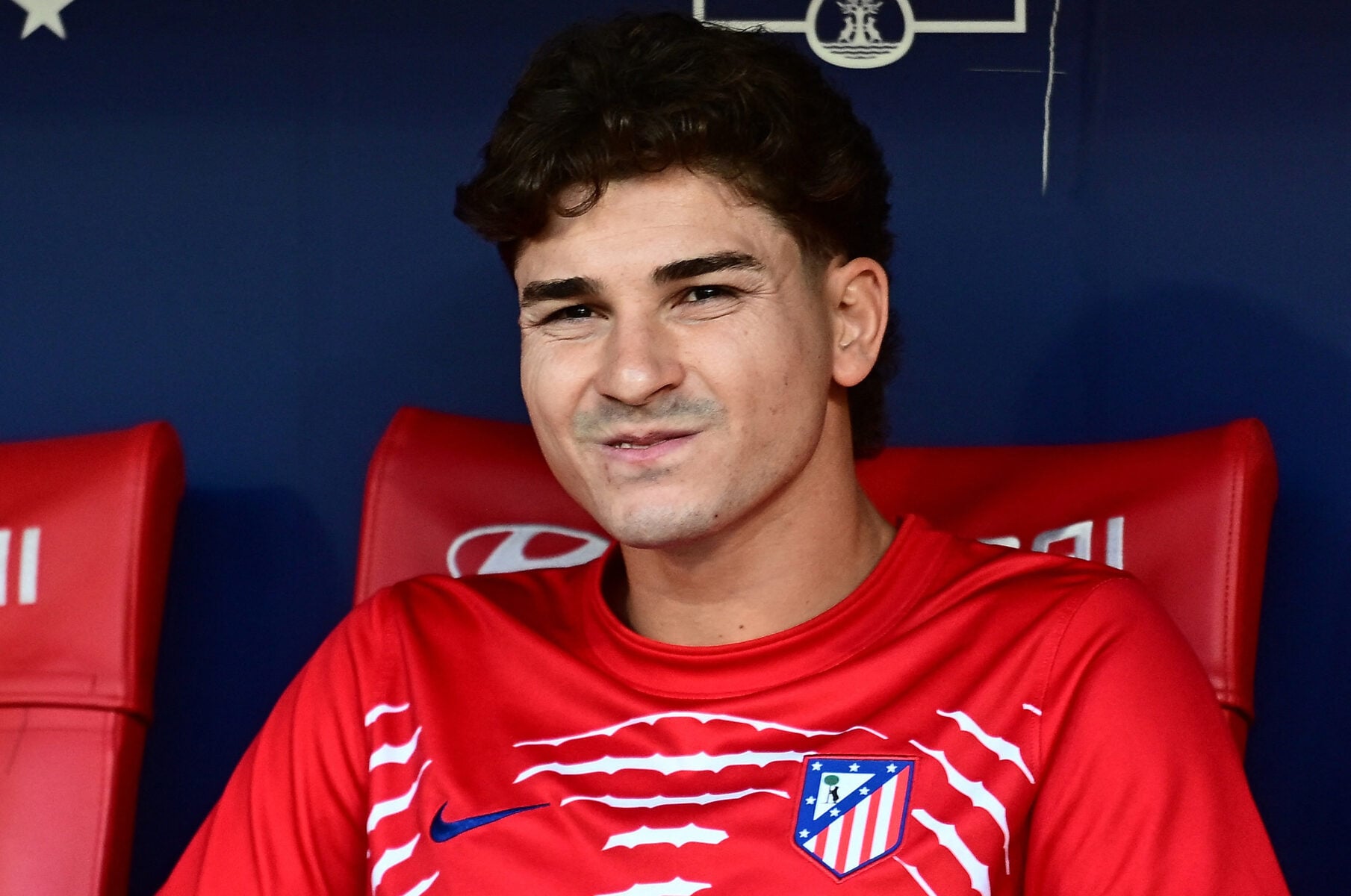 Barcelona bør ifølge klubbens tidligere angriber Julio Salinas være godt tilfreds med, at Julián Álvarez ikke endte på Camp Nou.