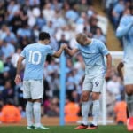 Jamie Carragher mener, at Manchester Citys nuværende ejere bør forlade klubben, hvis klubben skal lægge sagen om de økonomiske regelbrud bag sig.