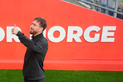 Brian Riemer og Danmark skal på en svær udebanemission, når Norge venter i den første Nations League-kamp i Oslo klokken 20.45.