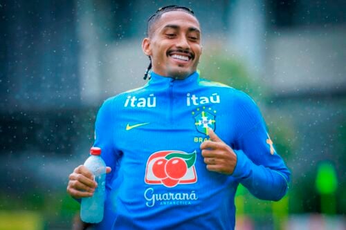 Raphinha har fået endnu et stort skulderklap, da Brasiliens landstræner Carlo Ancelotti har udpeget Barcelona-stjernen som anfører i Marquinhos' fravær.