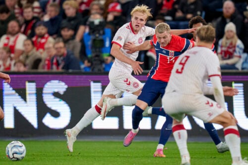 Brian Riemer sender nu en klar besked om, hvorfor Victor Froholdt ikke er med fra start mod Wales i Nations League-opgøret i Parken.
