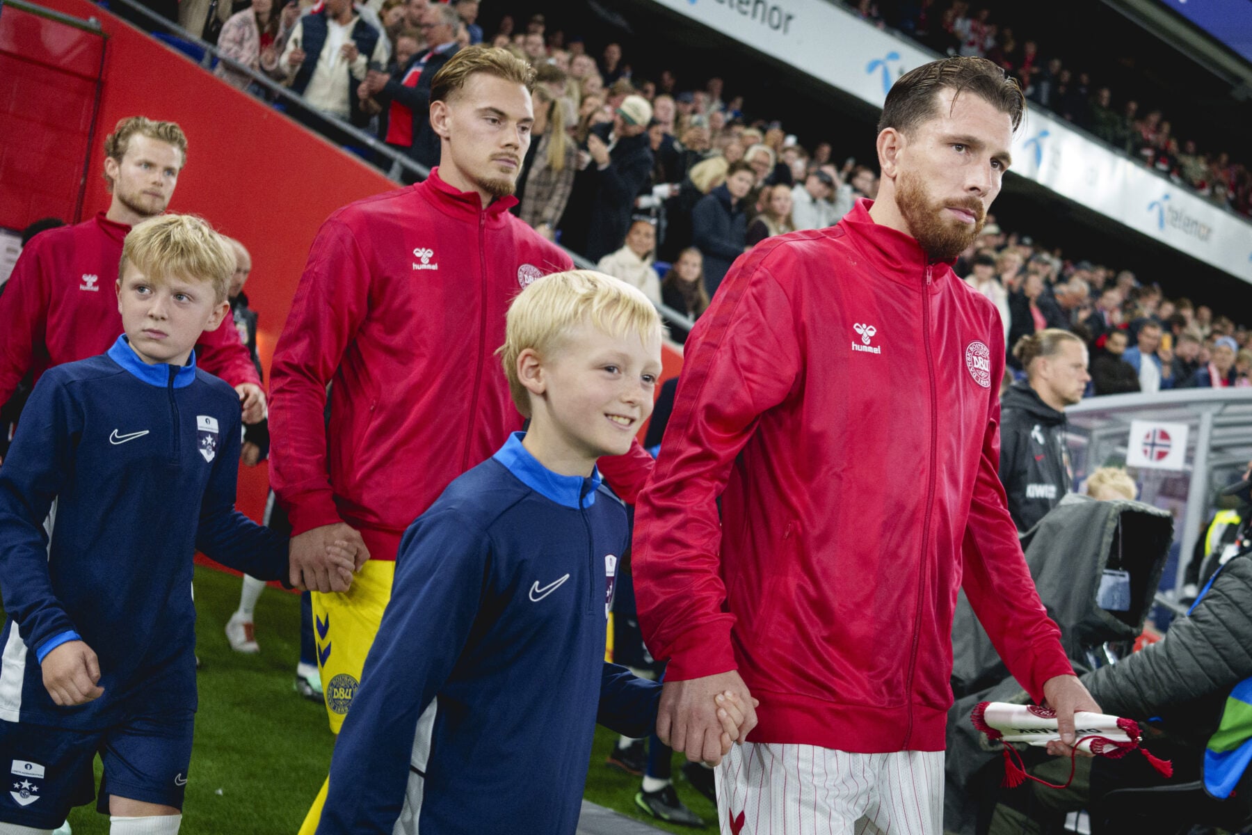 Pierre-Emile Højbjerg har været i modvind efter sine kontroversielle udtalelser om det danske landshold, mens et chokskifte kan være på vej.