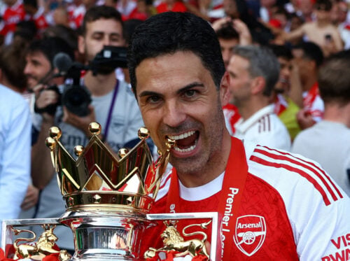 Mikel Arteta scorer lønforhøjelse.