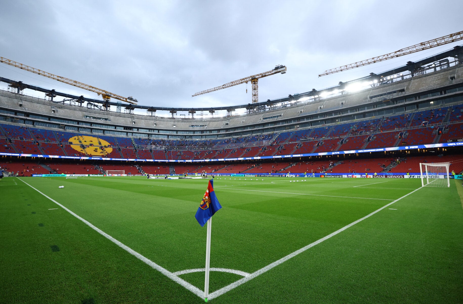 Barcelona skal igen forlade Camp Nou.