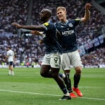 Lewis Hall forlænger sin kontrakt, og det er ikke godt nyt for Manchester United.