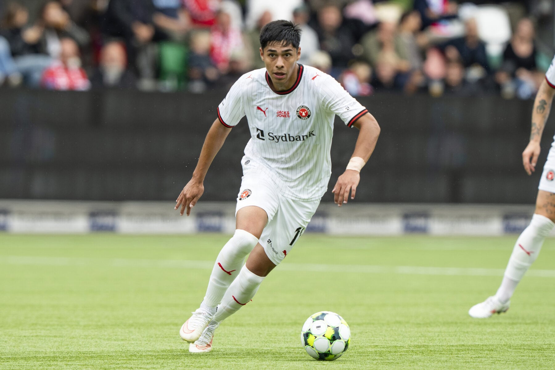Claus Steinlein glæder sig over rekordsalg af Dario Osorio.