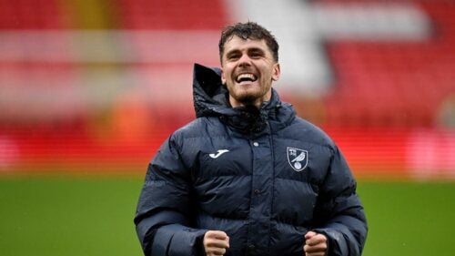 Mathias Kvistgaarden har haft en svær begyndelse på tilværelsen i Norwich, men nu begynder det at lysne for den tidligere Brøndby-angriber.