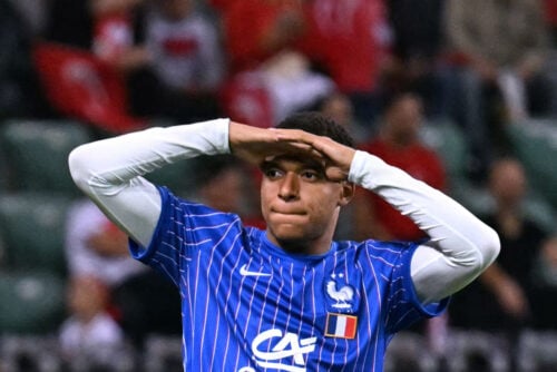Kylian Mbappé har fået en brutal besked.