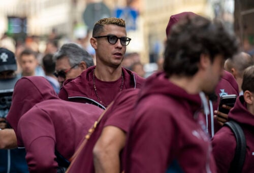 Cristiano Ronaldo kan være på vej væk fra det portugisiske landshold, hvis han føler sig respektløst behandlet. Det siger Rio Ferdinand.