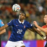 Jérémy Jacquet slap tilsyneladende med en mindre skade, da den unge forsvarskomet måtte udgå i forbindelse med Frankrigs 4-1-sejr over Belgien.