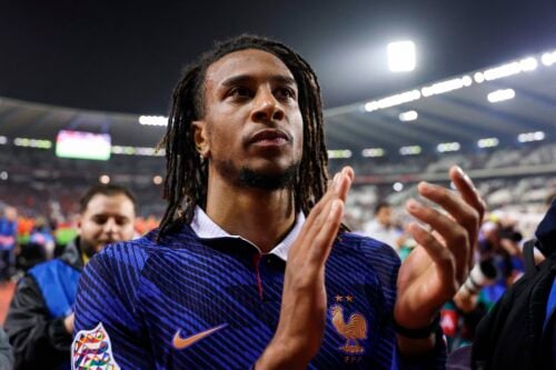 Liverpool har ifølge TEAMtalk udset sig Michael Olise som et stort transfermål til 2027, men Bayern München vil forlænge med den franske stjerne.