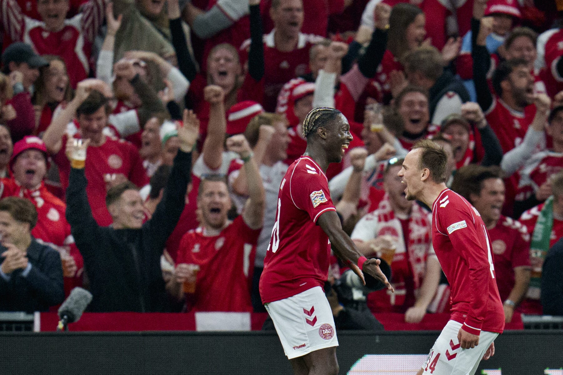 Danmark skal søndag forsøge at rejse sig efter nederlaget til Portugal, når Wales venter i Cardiff i en vigtig kamp i Nations League.
