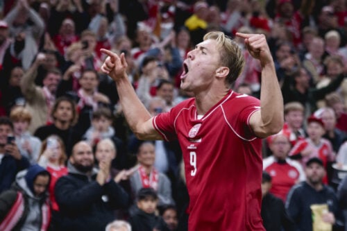 Rasmus Højlund kunne ikke forhindre Danmark i at tabe mod Portugal, men efter kampen er det to andre episoder, der går viralt.
