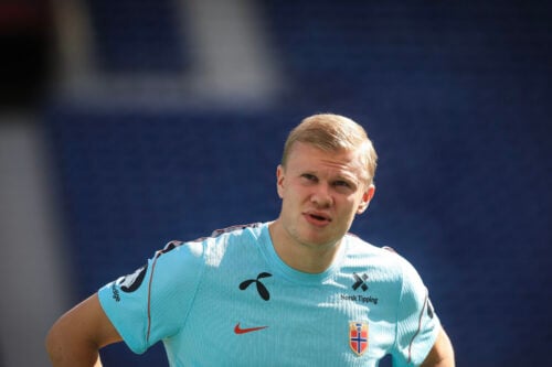 Erling Haaland er klar til søndagens Premier League-brag mod Liverpool, men samtidig vokser spekulationerne om hans fremtid i Manchester City.