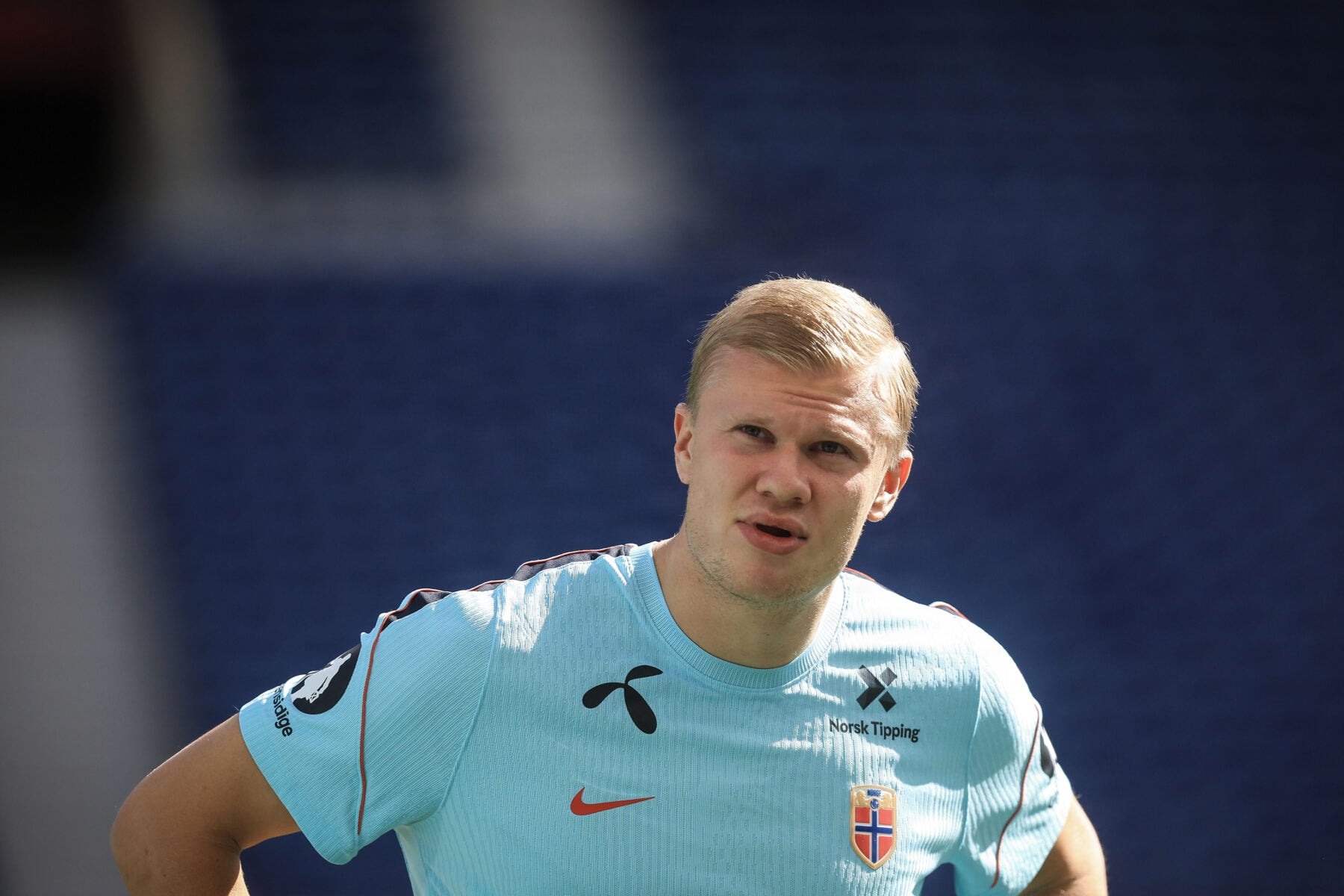 Erling Haaland er klar til søndagens Premier League-brag mod Liverpool, men samtidig vokser spekulationerne om hans fremtid i Manchester City.