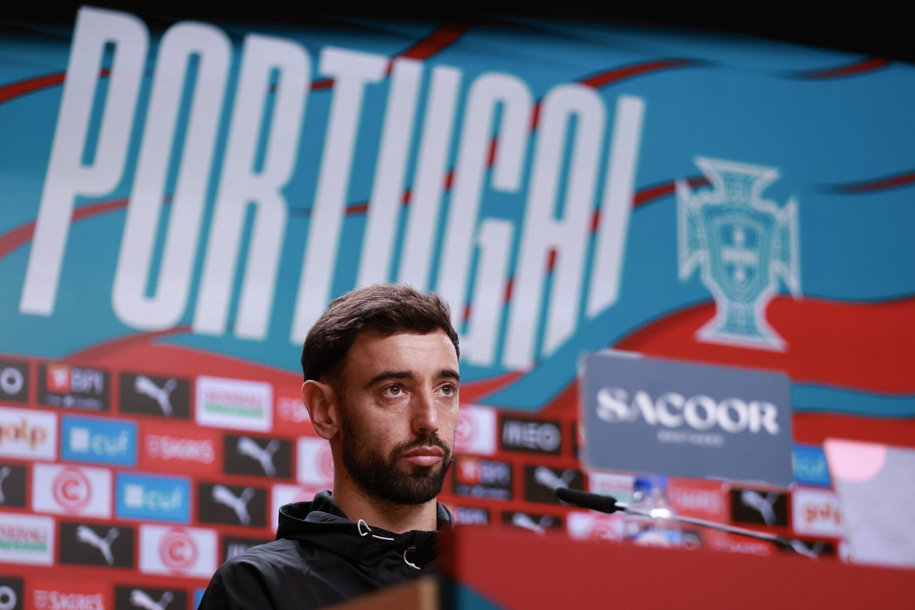 Bruno Fernandes håber, at Cristiano Ronaldo fortsætter på det portugisiske landshold, efter superstjernen forlod lejren før opgøret mod Danmark.