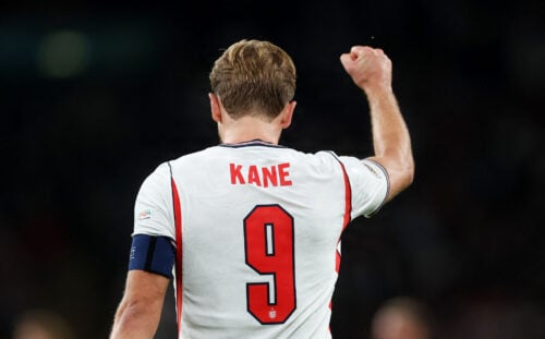 Harry Kane tangerer den historiske rekord.