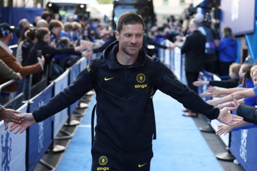 Chelsea er ifølge The Telegraph i førersædet i kampen om Bournemouths Alex Scott, der også er på ønskelisten hos Manchester United, Liverpool og Arsenal.