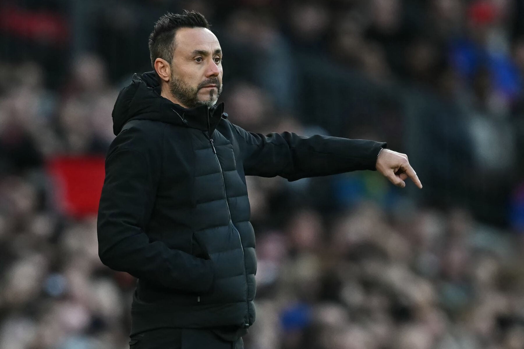 Tottenham-manager Roberto De Zerbi har tilgivet Rodrigo Bentancur efter midtbanespillerens røde kort mod Manchester United.