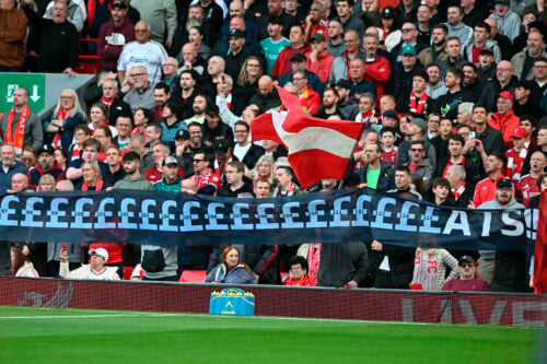 Liverpool-fans med brutal sang til Manchester City.