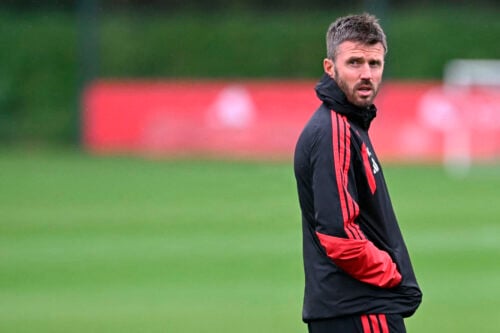 Michael Carrick kan blive erstattet af Manchester United i denne uge.