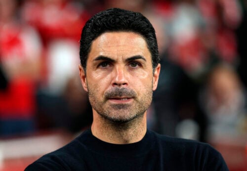 Arsenal-spiller får ros og kritik.