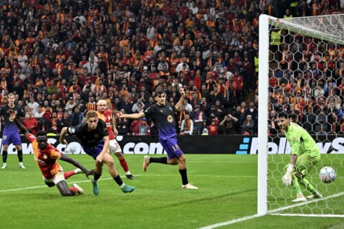 Galatasaray er havnet i modvind efter tirsdagens Champions League-nederlag til FC Barcelona, hvor de kan have handlet ulovligt.