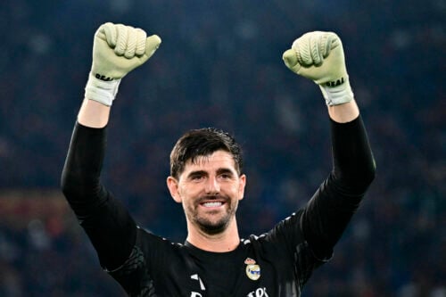 Real Madrid må ændre på målmandsposten før søndagens El Clásico, hvor Andriy Lunin overtager pladsen mellem stængerne fra Thibaut Courtois.