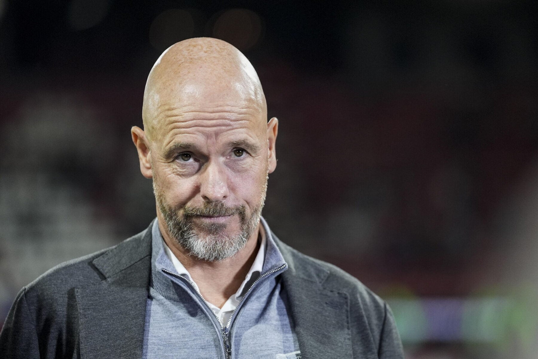 Erik ten Hag bryder nu tavsheden.