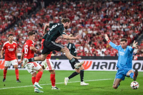 Kasper Høgh er kommet under beskydning i Celtic efter en skuffende periode foran mål. Nu får danskeren kæmpemæssig kritik.