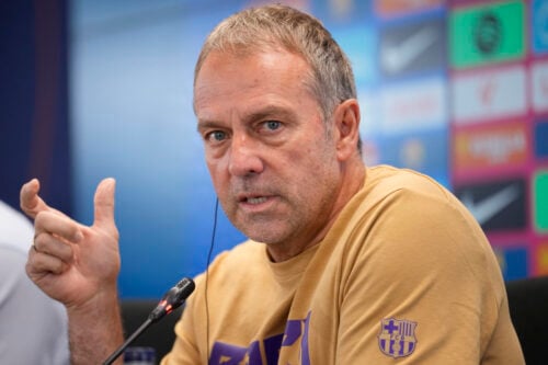 Manchester United har fortsat FC Barcelona-spilleren Alejandro Balde på ønskelisten. Nu har de fået grønt lys fra cheftræner Hansi Flick.