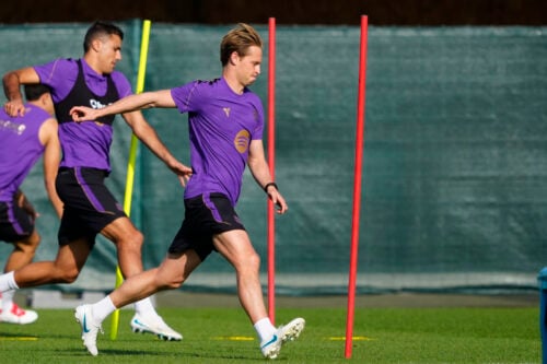 Manchester United kan være klar til at genoplive jagten på Frenkie de Jong, som angiveligt kan forlade FC Barcelona allerede i januar.