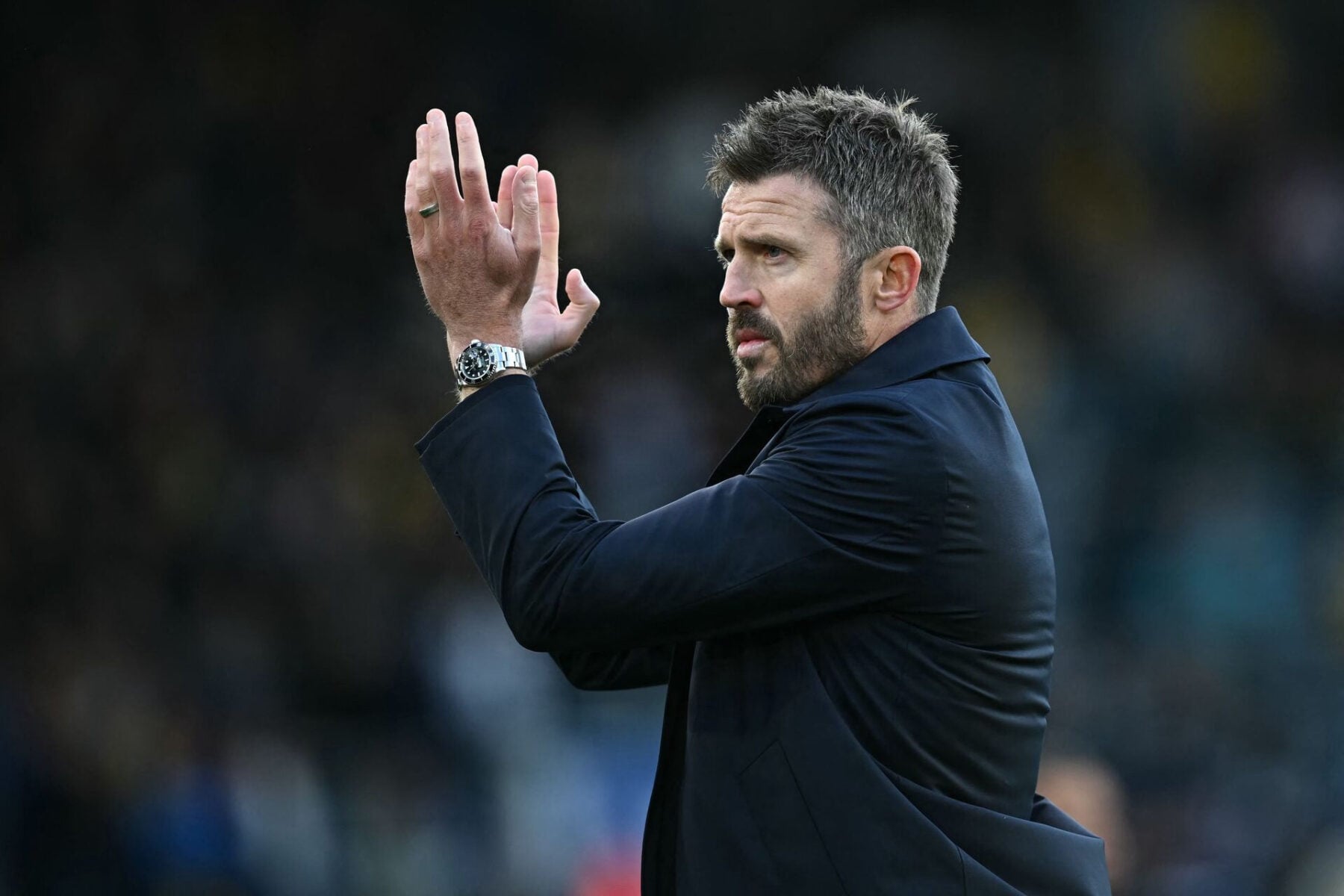 Michael Carrick bliver ikke fyret lige foreløbig.